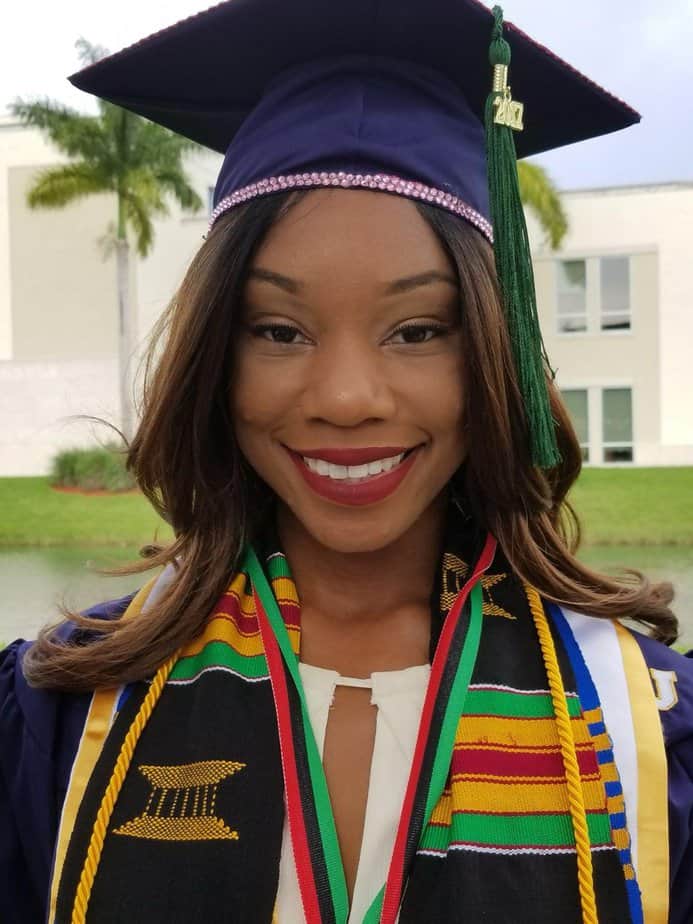 17+ Incredible Graduation Photo Ideas You Need To Copy - Lifestyle DiJess